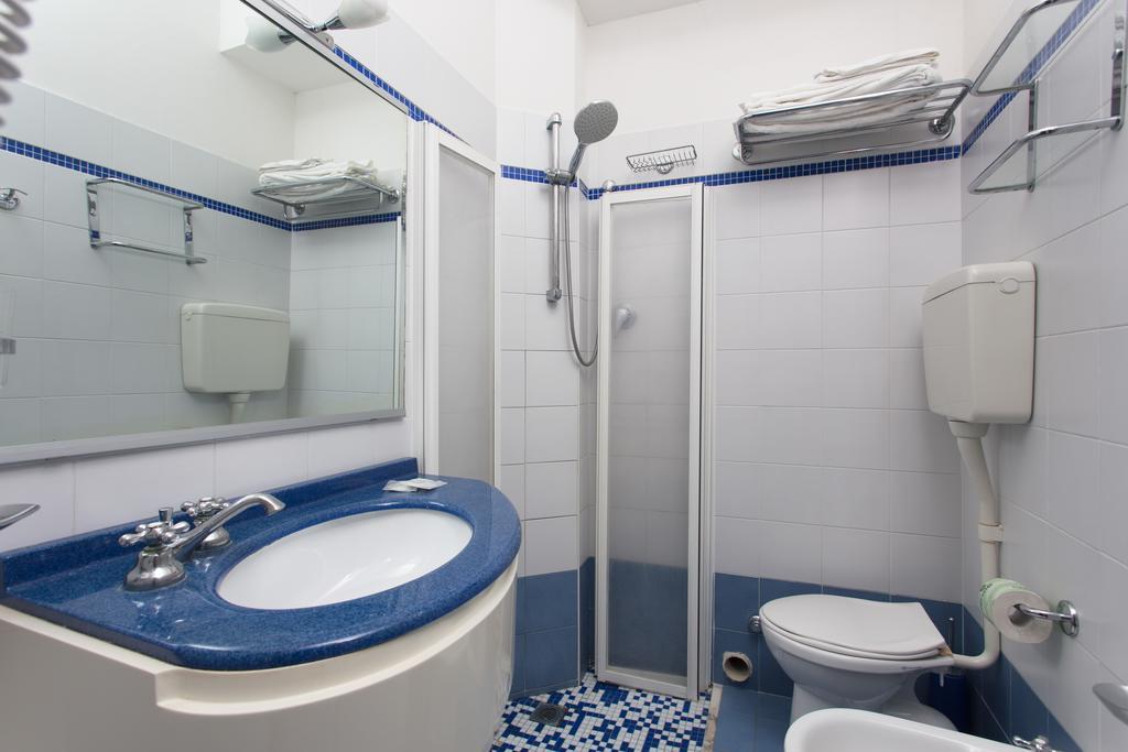 Hotel New Castle Cesenatico Quarto foto